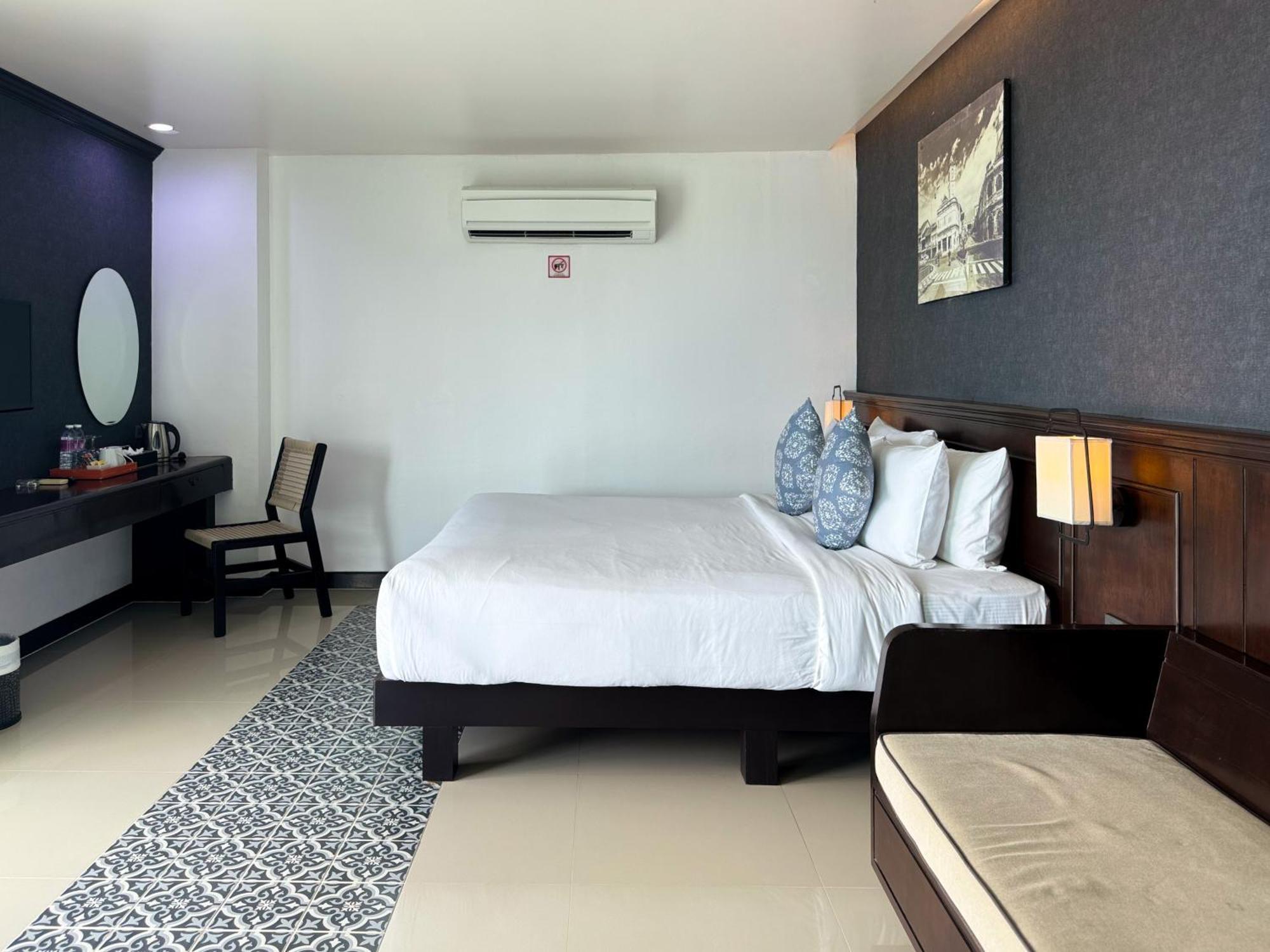 Grand Supicha City Hotel - Sha Plus Phuket Exterior foto